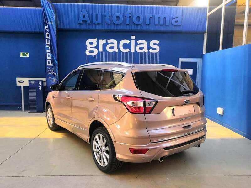 Usado Ford Kuga Vignale 150 CV (110 kW) 2019 Plateado SUV