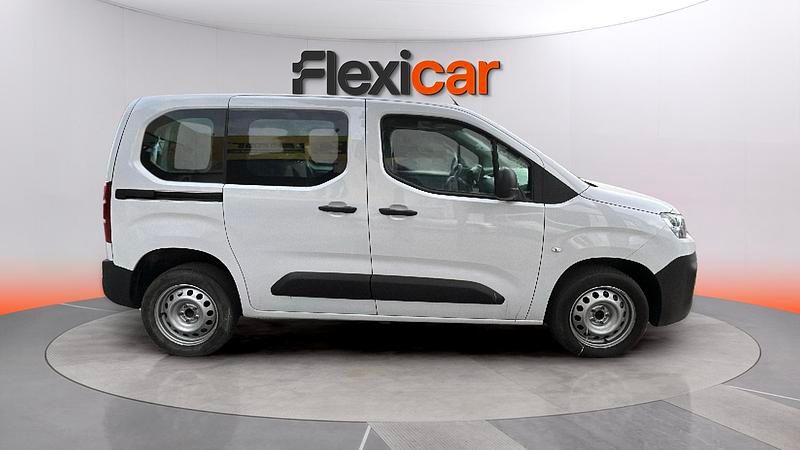 Usado Citroën Berlingo Shine 131 CV (96 kW) 2023 Blanco Monovolumen
