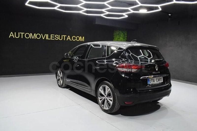 Usado Renault Scénic IV Zen 140 CV (102 kW) 2018 Negro Monovolumen