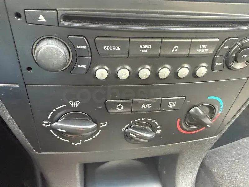 Usado Citroën C4 110 CV (80 kW) 2005 Gris / plata Berlina