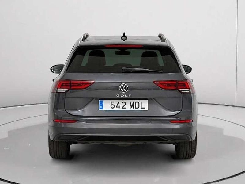 Usado VW Golf VIII Life 110 CV (80 kW) 2023 Gris Utilitario
