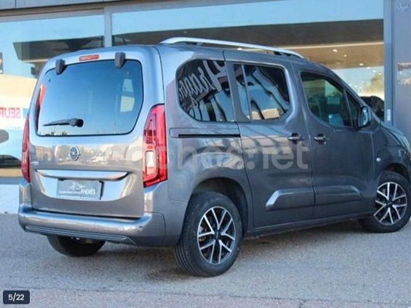Usado Opel Combo Life Innovation 131 CV (96 kW) 2020 Gris / plata Monovolumen