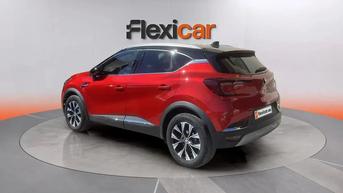 Usado Renault Captur Techno 91 CV (66 kW) 2024 Rojo SUV