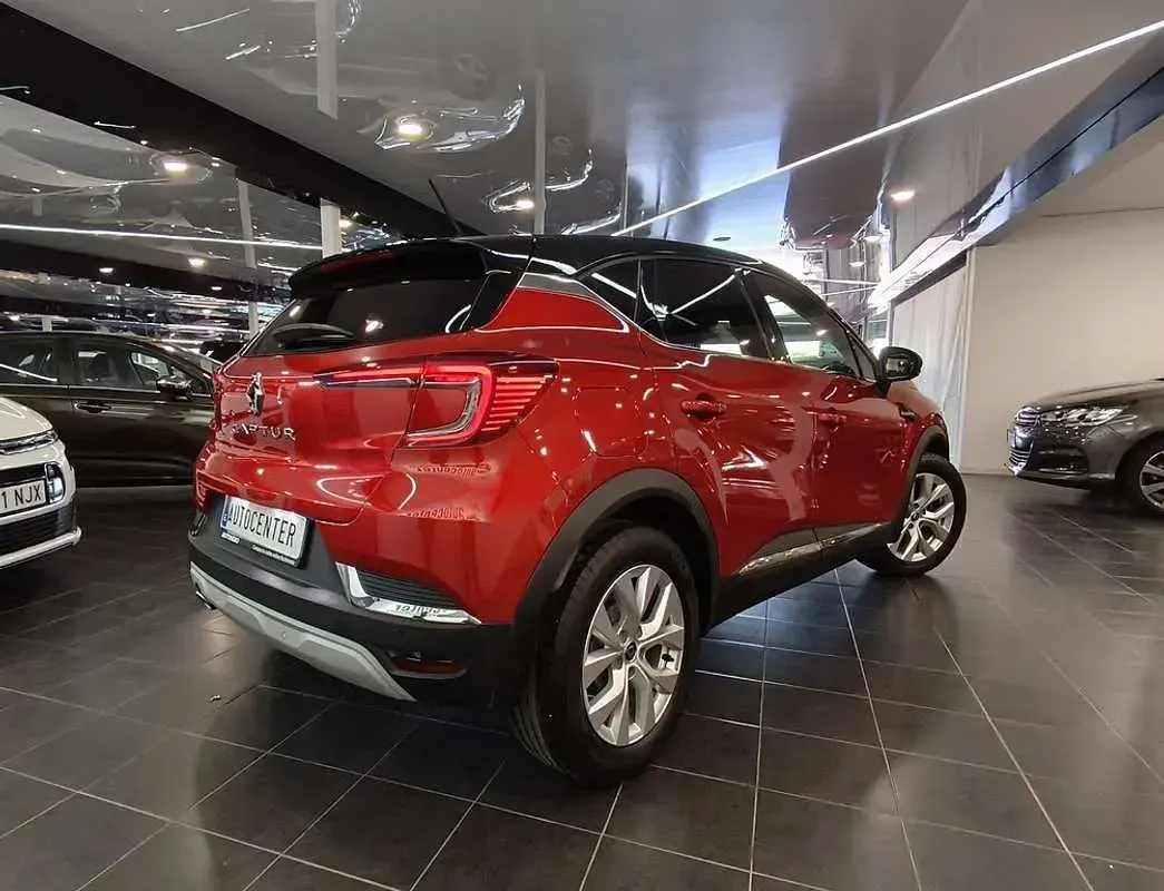 Usado Renault Captur Zen 131 CV (96 kW) 2020 Rojo SUV