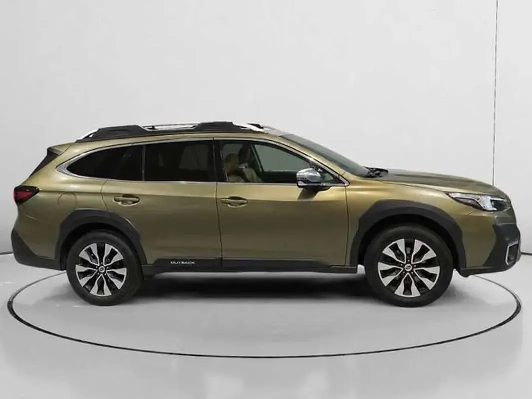 Usado Subaru Outback Sport 169 CV (124 kW) 2023 Blanco Familiar