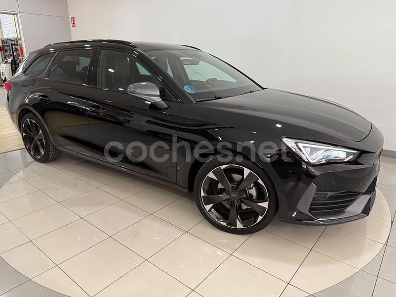 Negro Usado 2024 Cupra Leon Familiar | 27.950 € (Precio justo) - Imagen 1/4
