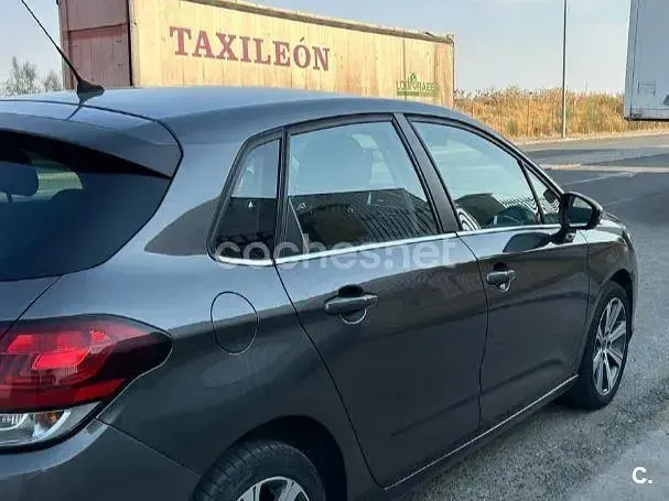Usado Citroën C4 Feel 99 CV (72 kW) 2016 Gris / plata Berlina