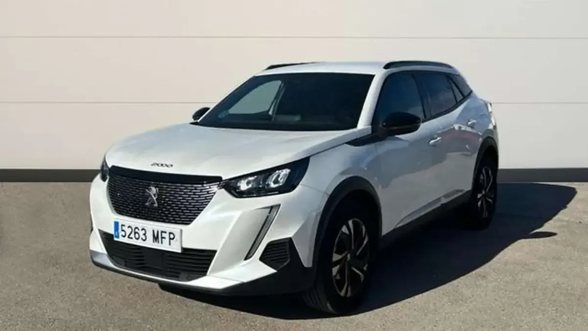 Usado Peugeot 2008 Allure 101 CV (74 kW) 2023 Blanco SUV
