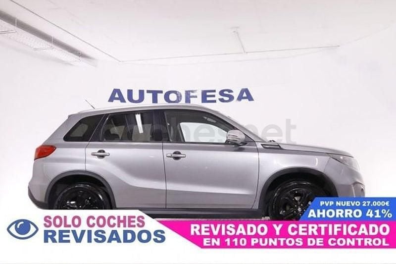 Usado Suzuki Vitara 140 CV (102 kW) 2018 Gris / plata SUV