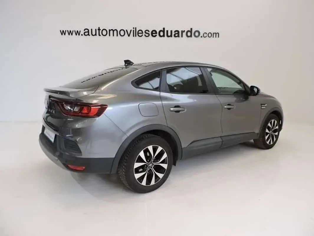 Usado Renault Arkana Evolution 143 CV (105 kW) 2023 Gris SUV