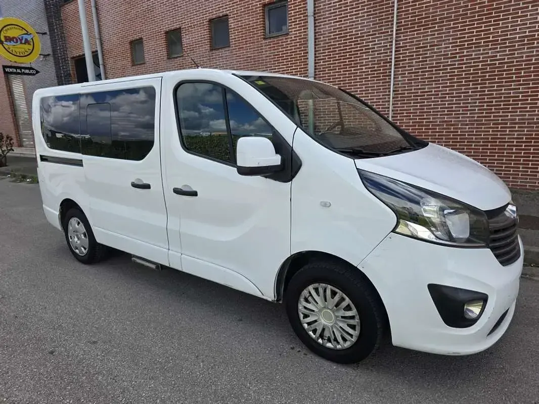 Usado Opel Vivaro Expression 116 CV (85 kW) 2015 Blanco Monovolumen