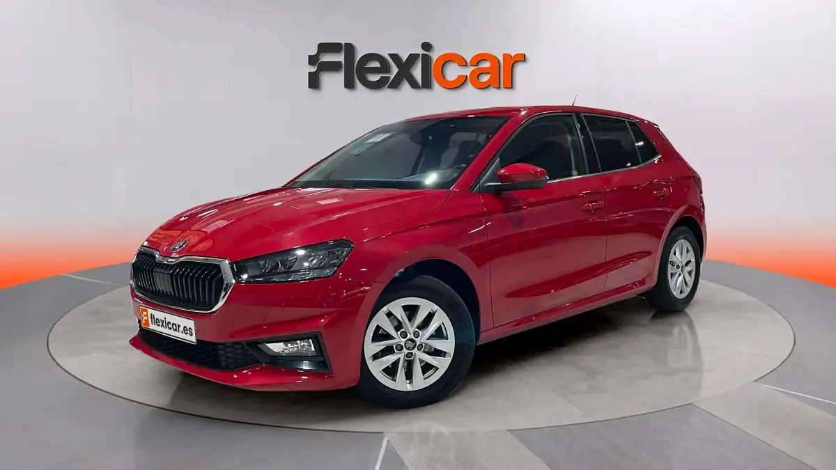 Usado Skoda Fabia Selection 116 CV (85 kW) 2025 Rojo Utilitario