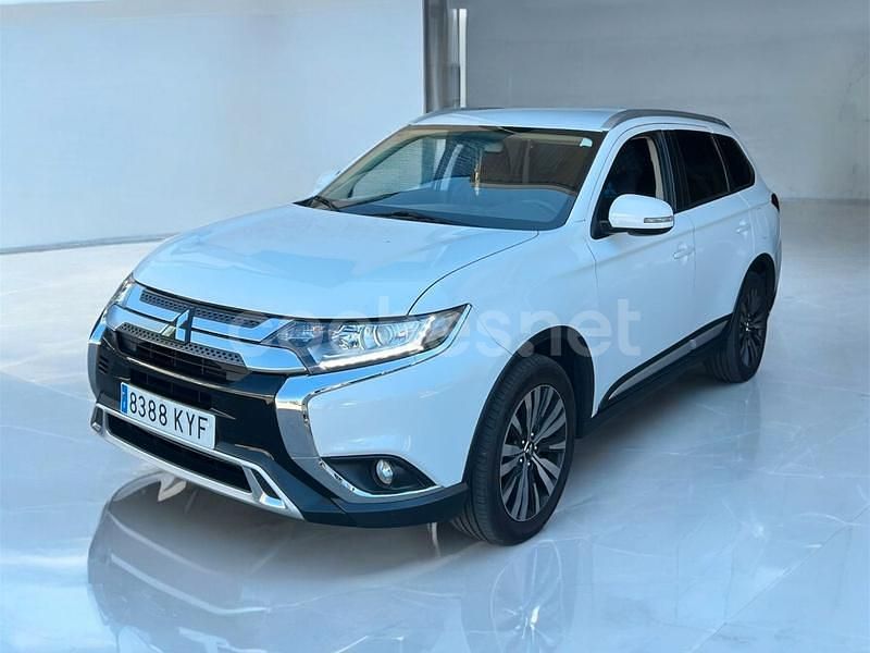 Negro Usado 2019 Mitsubishi Outlander SUV | 13.990 € (Buen precio) - Imagen 1/4