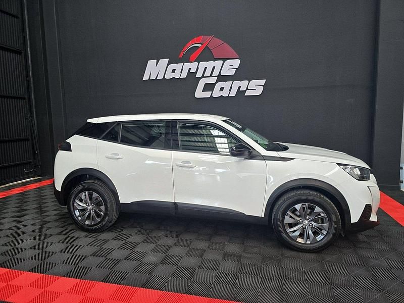 Usado Peugeot 2008 Active 110 CV (80 kW) 2022 Blanco SUV