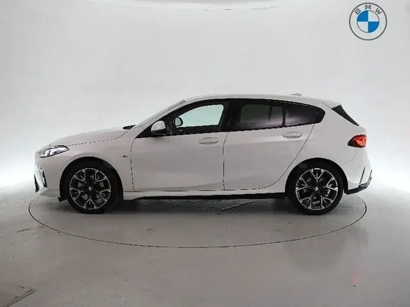 Usado BMW 120 Comfort Edition 170 CV (125 kW) 2025 Blanco Utilitario
