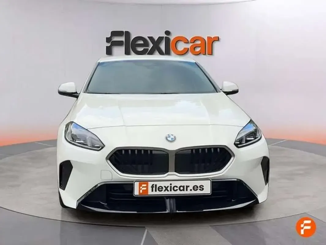 Usado BMW 120 163 CV (119 kW) 2025 Blanco Utilitario