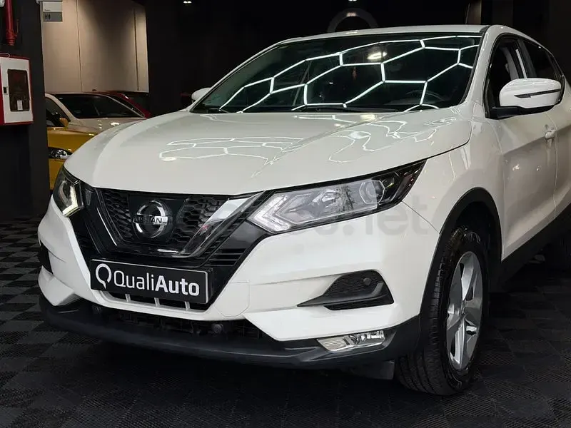 Usado Nissan Qashqai N-Connecta 116 CV (85 kW) 2018 Negro SUV