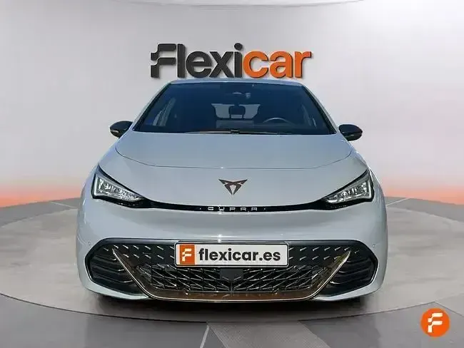 Usado Cupra Born e-Boost 169 kW (231 CV) 2023 Gris Utilitario