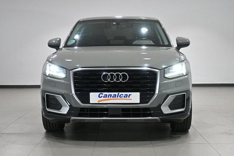 Usado Audi Q2 Design 116 CV (85 kW) 2017 Gris SUV