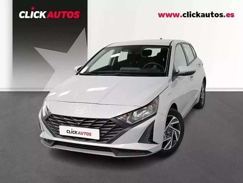 Usado Hyundai i20 79 CV (58 kW) 2025 Gris Utilitario