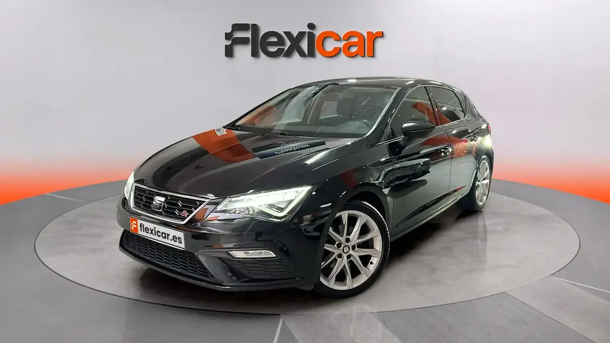 Usado Seat Leon FR 125 CV (91 kW) 2018 Negro Berlina