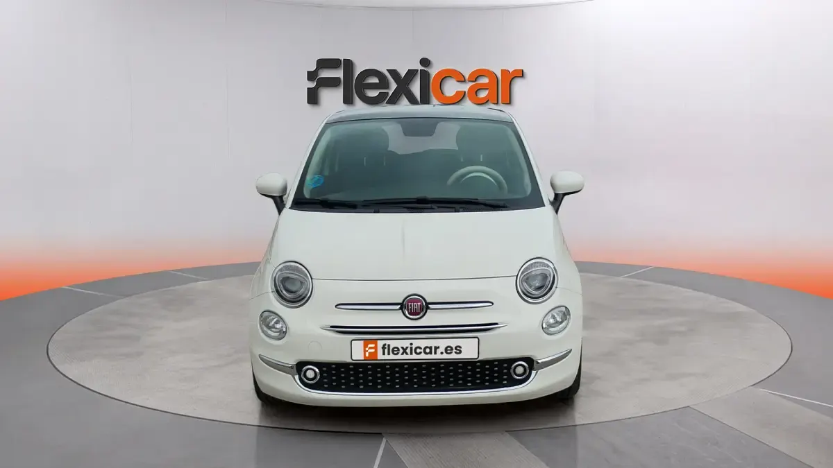 Usado Fiat 500 Club 71 CV (52 kW) 2023 Blanco Berlina