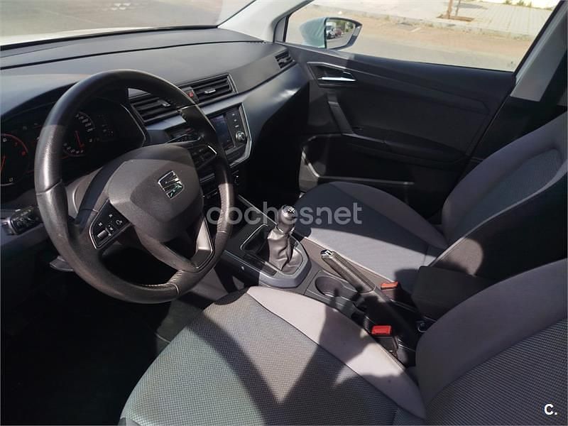 Usado Seat Arona Ecomotive 95 CV (69 kW) 2019 Blanco SUV