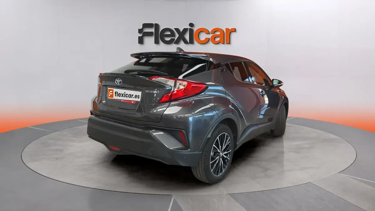 Usado Toyota C-HR Active 122 CV (89 kW) 2018 Gris SUV