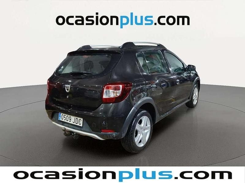 Usado Dacia Sandero Stepway 90 CV (66 kW) 2015 Negro Utilitario