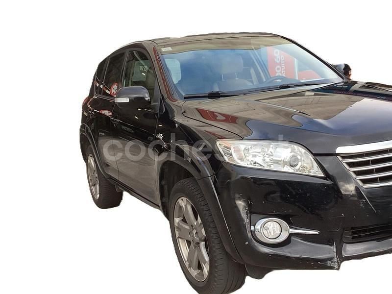 Negro Usado 2011 Toyota RAV4 SUV | 12.499 € (Un poco caro) - Imagen 1/4