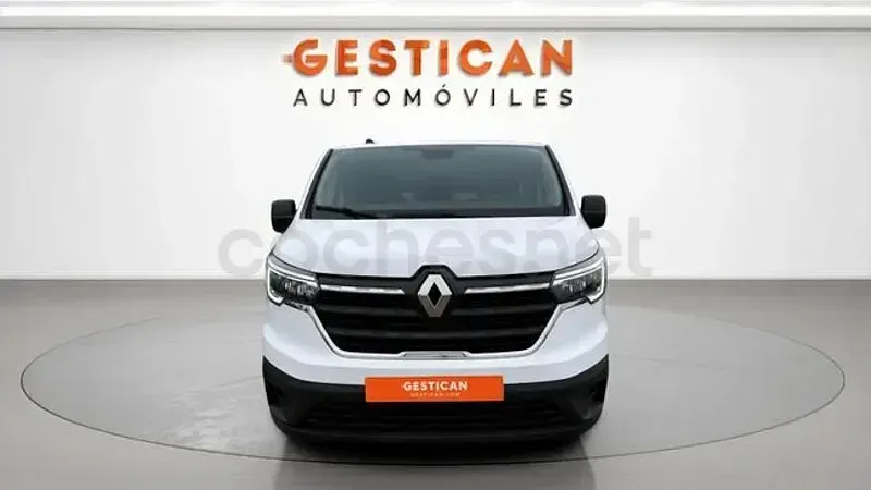 Usado Renault Trafic 110 CV (80 kW) 2024 Blanco Monovolumen