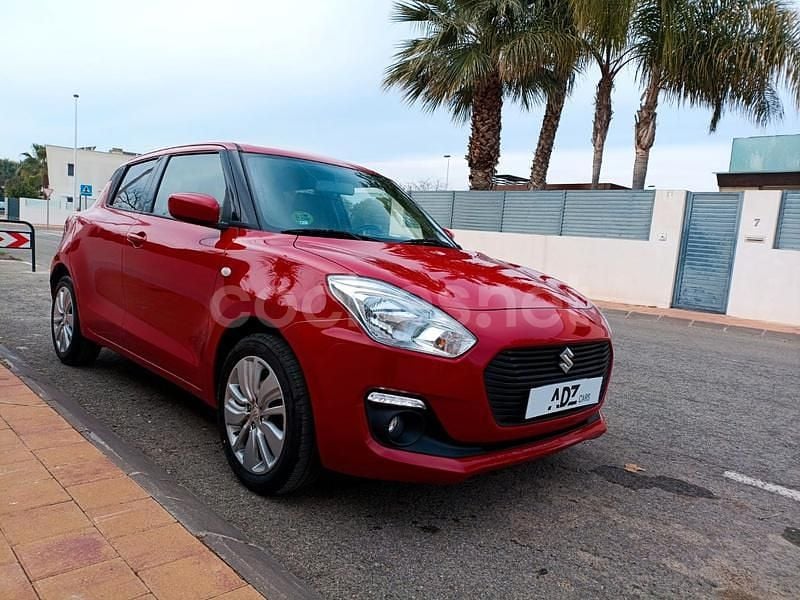 Usado Suzuki Swift 90 CV (66 kW) 2018 Rojo Berlina
