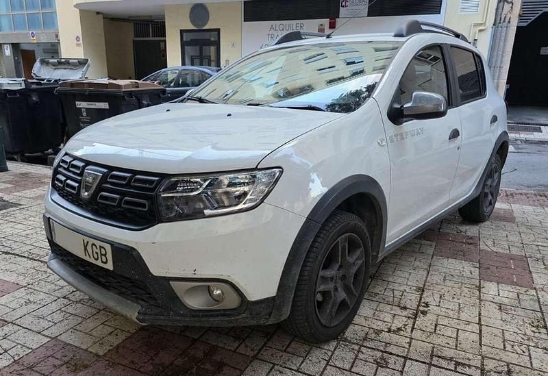 Blanco Usado 2017 Dacia Sandero Stepway Utilitario | 8600 € (Buen precio) - Imagen 1/4
