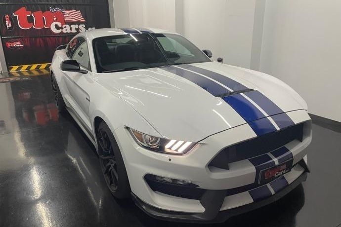 Usado Ford Mustang 533 CV (392 kW) 2016