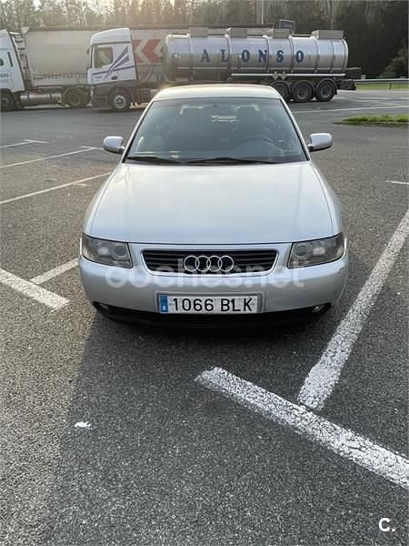 Usado Audi A3 Ambiente 130 CV (95 kW) 2001 Gris / plata Utilitario