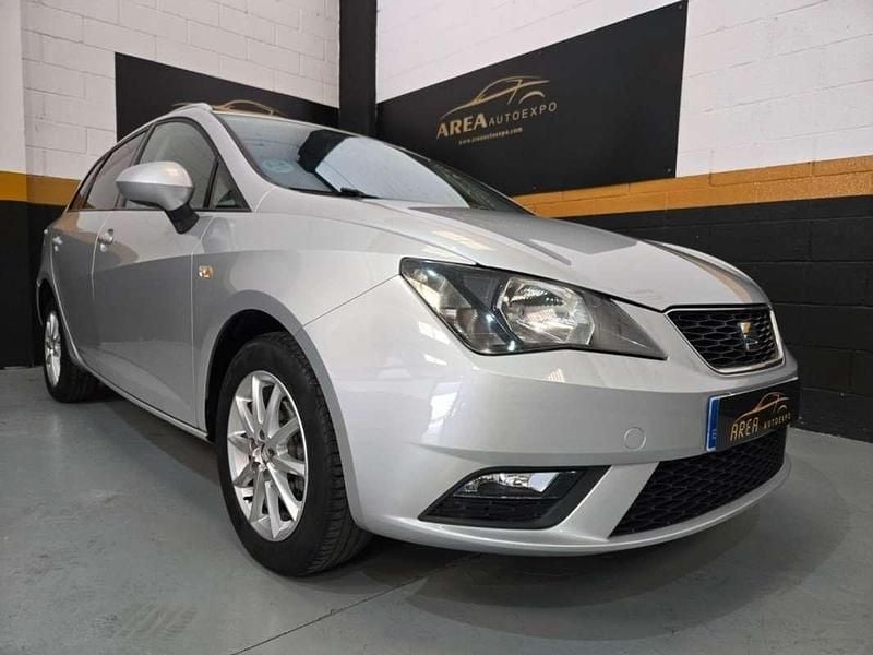 Usado Seat Ibiza ST Style 90 CV (66 kW) 2016 Plateado Familiar
