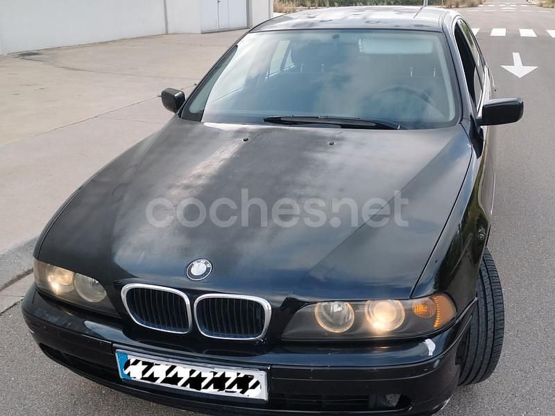 Negro Usado 2001 BMW 525 Berlina | 3350 € - Imagen 1/4