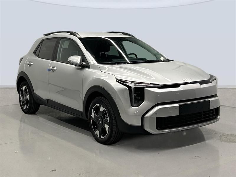 Nuevo Kia Stonic 116 CV (85 kW) 2025 Sparkling silver SUV