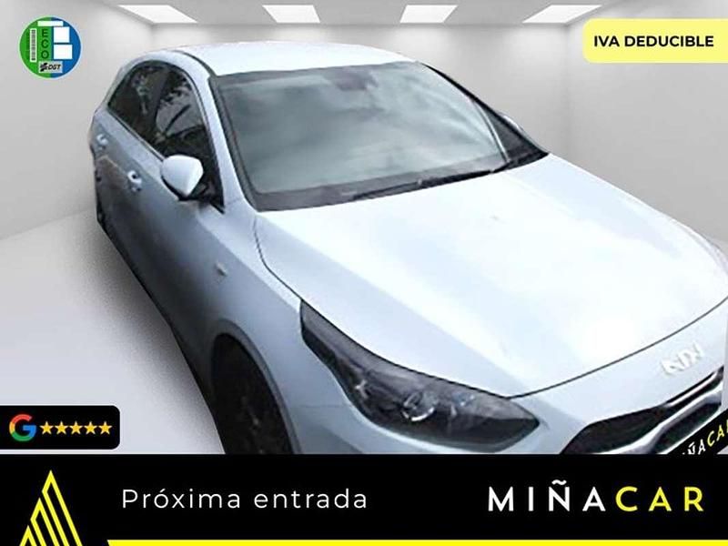 Blanco Usado 2023 Kia Ceed Utilitario | 18.800 € (Precio justo) - Imagen 1/4