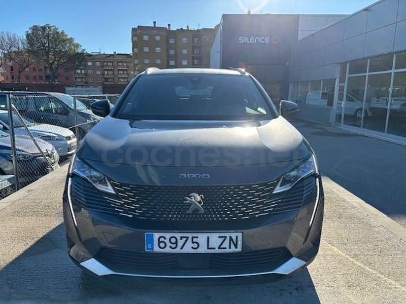 Usado Peugeot 3008 GT 130 CV (95 kW) 2022 Gris / plata SUV