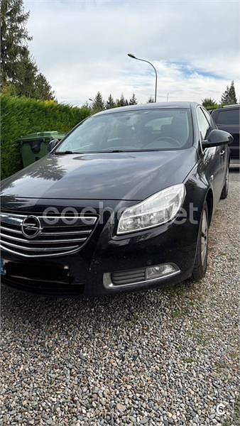 Usado Opel Insignia Selective 130 CV (95 kW) 2013 Negro Berlina