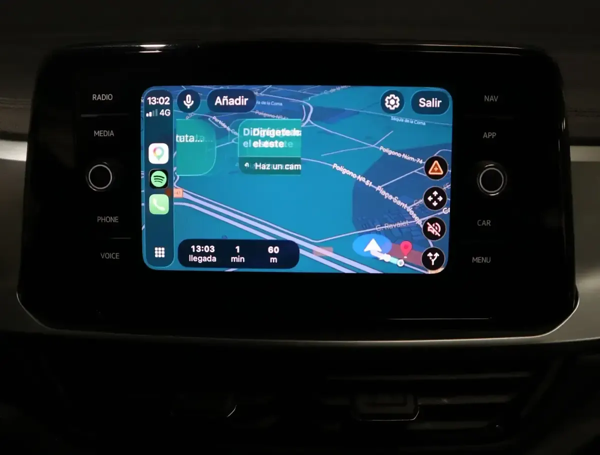 Usado VW T-Roc Life 110 CV (80 kW) 2022 Negro SUV