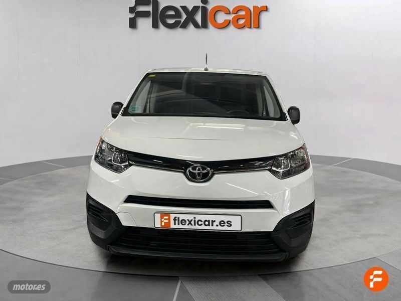 Usado Toyota Proace Verso 102 CV (75 kW) 2022 Blanco Familiar