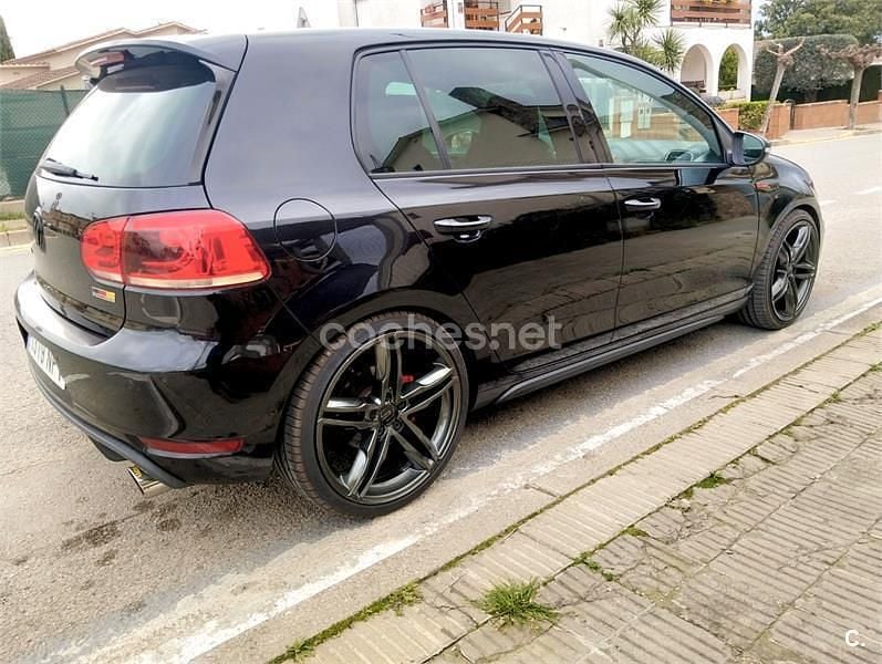 Usado VW Golf VI GTI 210 CV (154 kW) 2011 Negro Utilitario