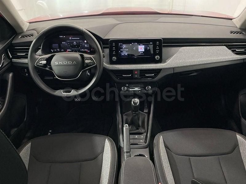 Usado Skoda Kamiq Selection 115 CV (84 kW) 2025 Rojo SUV