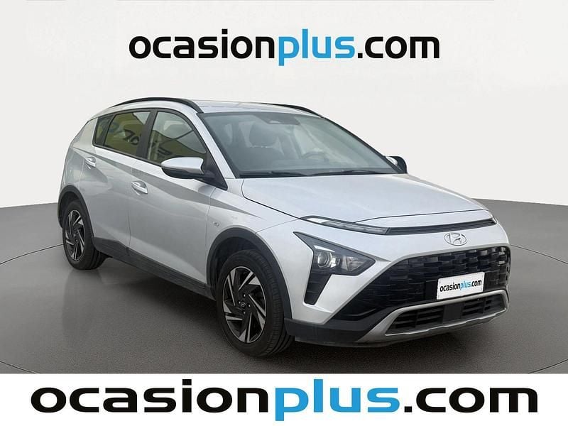 Usado Hyundai Bayon 100 CV (73 kW) 2022 Gris SUV
