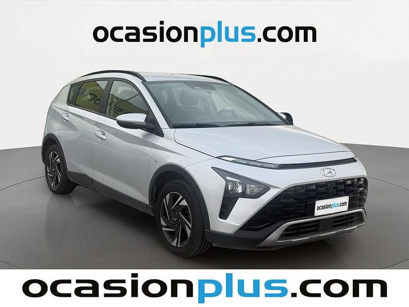 Usado Hyundai Bayon 101 CV (74 kW) 2022 Gris SUV