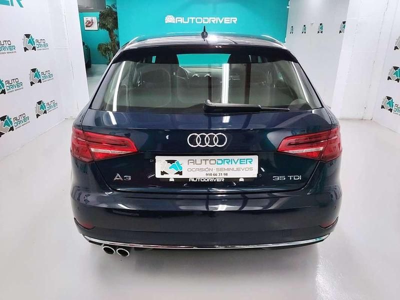 Usado Audi A3 Sportback Advanced 150 CV (110 kW) 2019 Azul Utilitario