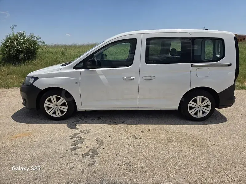 Usado VW Caddy 122 CV (89 kW) 2021 Blanco Monovolumen