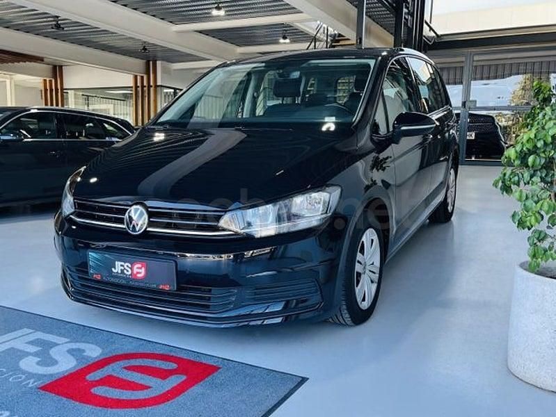 Usado VW Touran Business 115 CV (84 kW) 2020 Negro Monovolumen